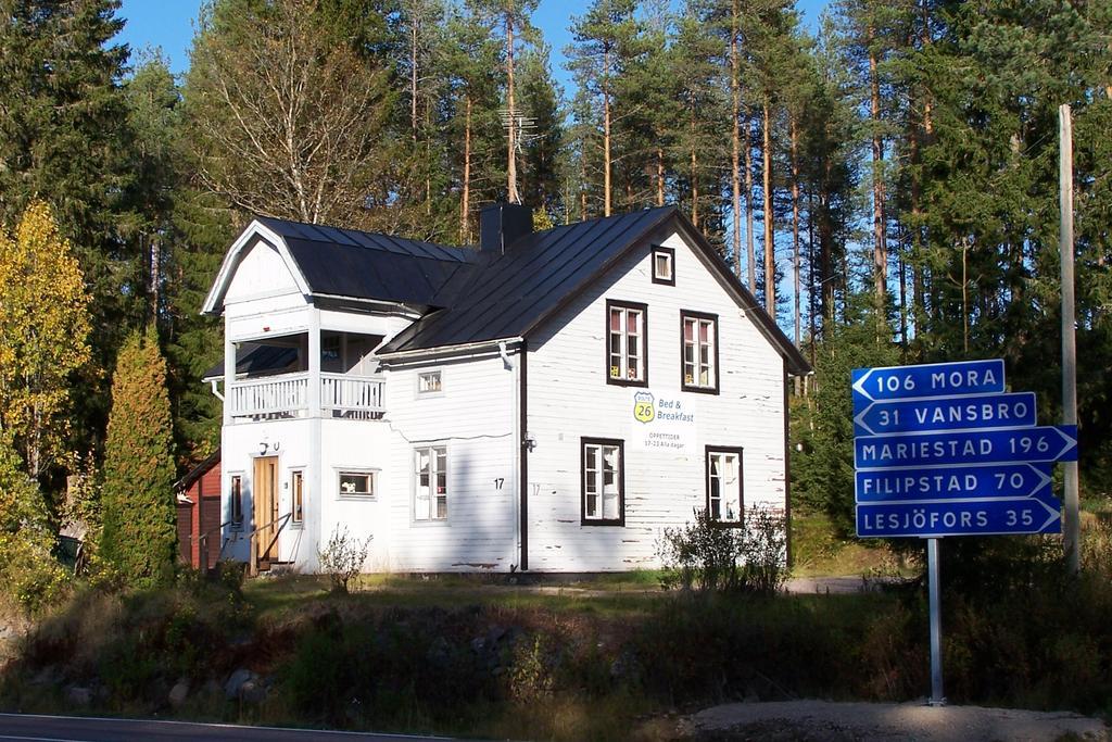 Route 26 Bed & Breakfast Laxtjärn Exterior photo